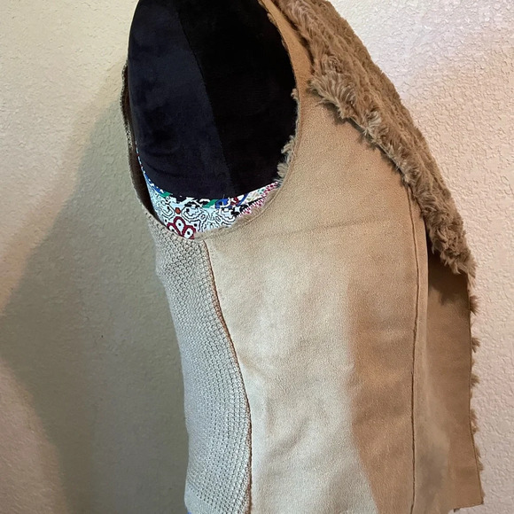 ARIAT SWEATER VEST FUR COLLAR - Picture 2 of 7